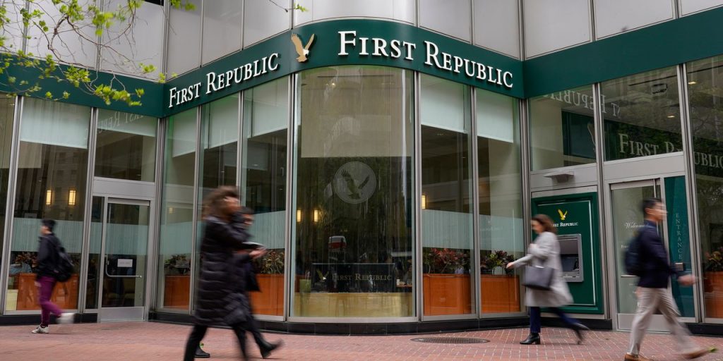 Global insurers overseeing $29 trillion in assets expect more cracks at banks