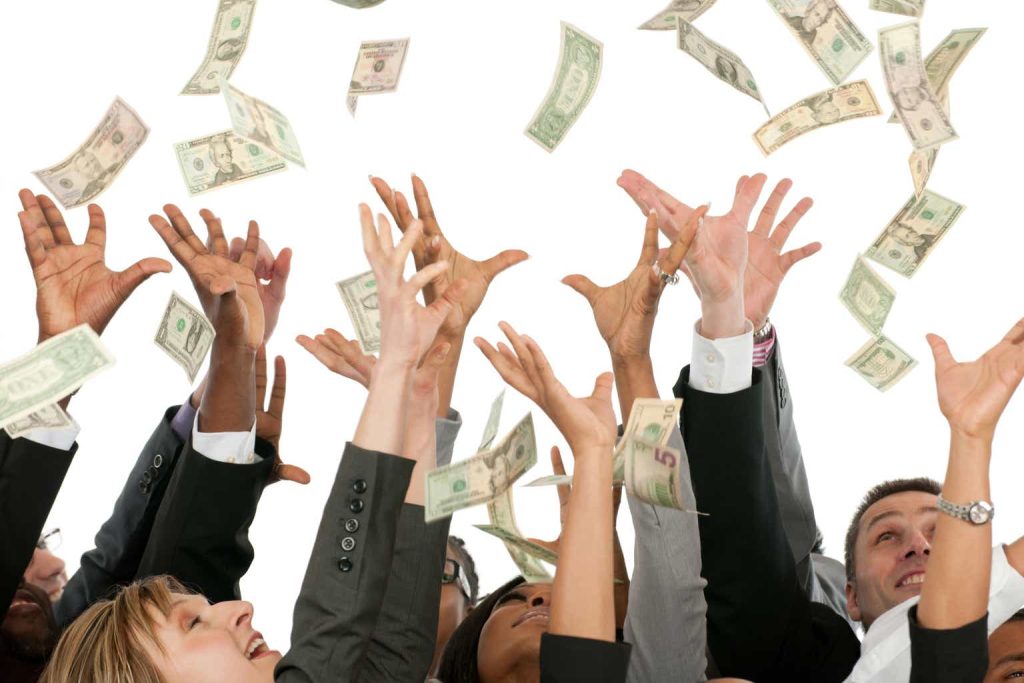 Sea Limited Stock: No More TikTok – $8.4B Of GMV Up For Grabs (NYSE:SE)