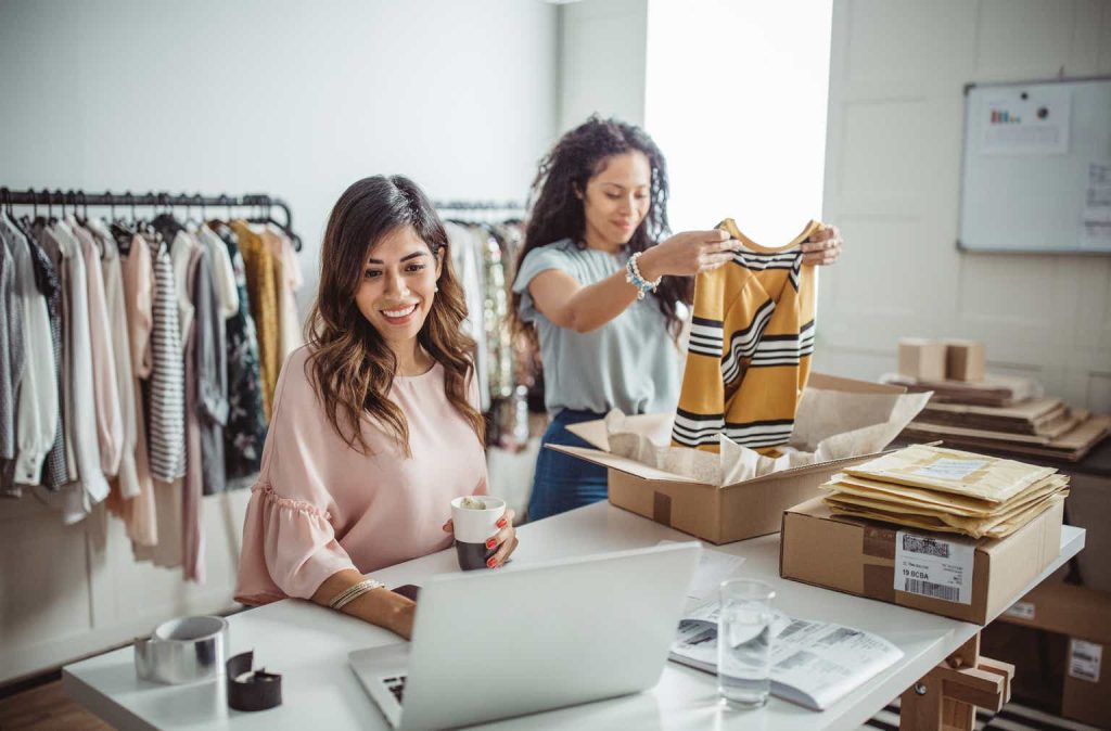 Stitch Fix: An Overvalued Stock In A Challenging Market (NASDAQ:SFIX)