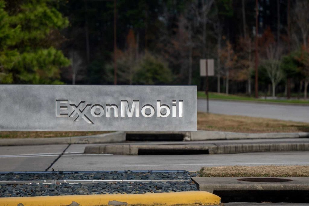 Exxon Mobil: Why The Pioneer Deal Is A Game-Changer (NYSE:XOM)