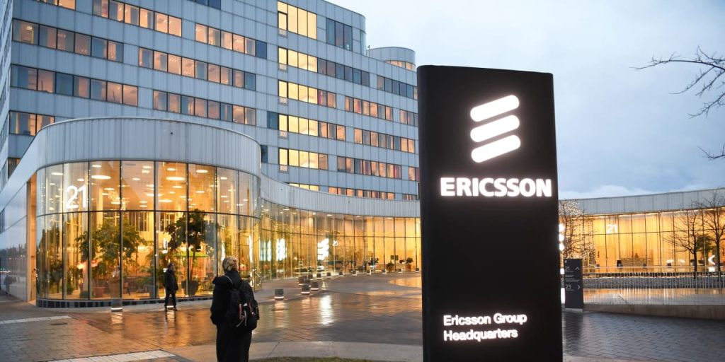 Ericsson Stock Tumbles. It Cuts Guidance Amid Uncertain 2024. Nokia Also Hit.