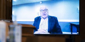 Costco CEO Craig Jelinek to Step Down