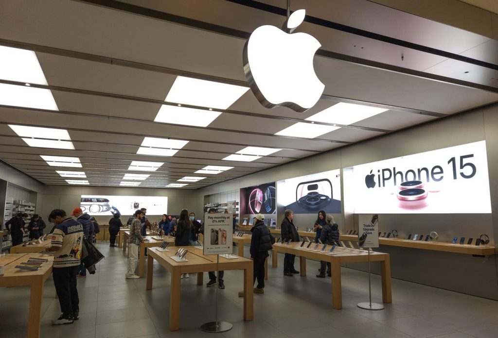 Up 34% This Year, Will Apple Stock Rally Further Following Q4 Results?