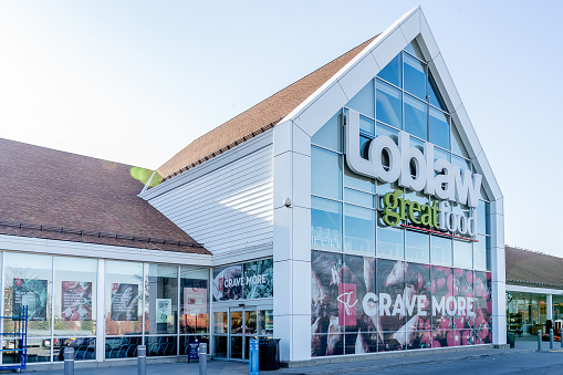 Choice Properties: 5.8% Yielding, Growth Focused REIT (TSX:CHP.UN:CA)