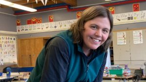 41-year-old teacher’s ‘kitchen table’ side hustle brings in $10,400 a month: When I don’t work, ‘the sales still come in’