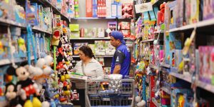 From Black Friday to Cyber Monday, here’s exactly when stores will offer the biggest discounts on TVs, toys, and more