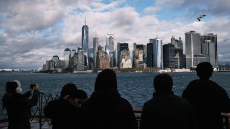 Top US law firms hand associates $300,000-plus bonuses