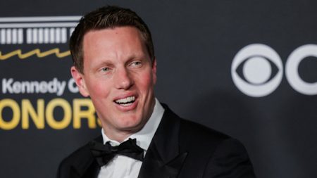 Paramount’s $108bn bid for Warner Bros clears US antitrust hurdle